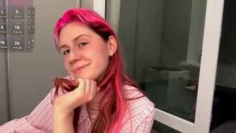 Molly online show from 09/28/25, 05:29