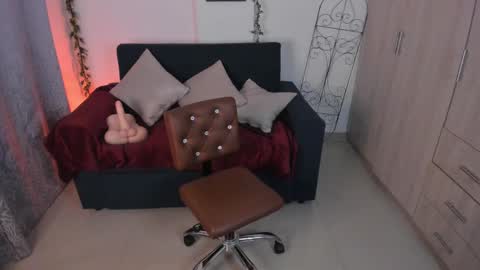 KRAVE  online show from 10/10/25, 12:20