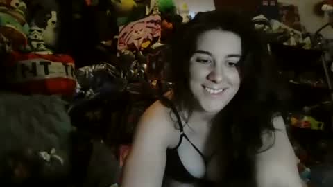 Snapshot of mishkawolfcatbbbygirl chatting on 02/18/25, 10:36 mishkababygirl online show from 02/18/25, 10:36