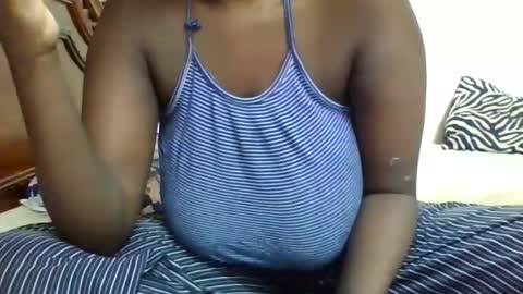 Snapshot of miss440_sunday chatting on 11/27/25, 05:48 miss440 online show from 11/27/25, 05:48