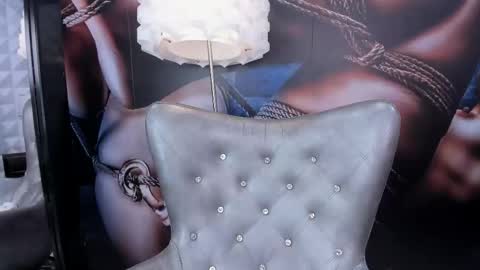 Taylor online show from 10/28/25, 02:37