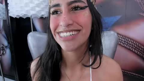 Taylor online show from 10/31/25, 02:45