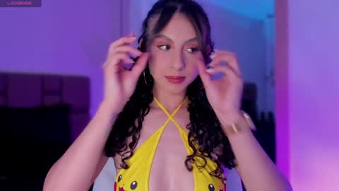 Snapshot of miss__charlotte_ chatting on 01/17/25, 08:22 Charlotte online show from 01/17/25, 08:22