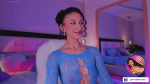 Snapshot of miss__charlotte_ chatting on 09/29/25, 05:01 Charlotte online show from 09/29/25, 05:01