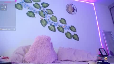 Snapshot of miss__saenz chatting on 10/07/25, 10:07 online show from 10/07/25, 10:07