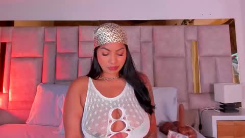 Miss Abigail  online show from 11/05/25, 02:17