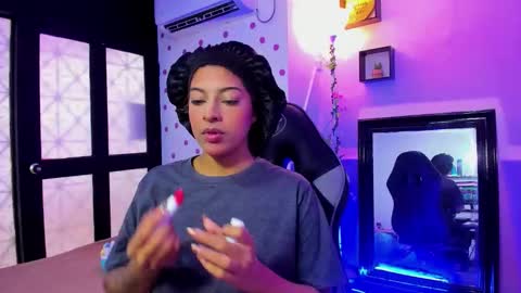 Snapshot of miss_akemi chatting on 10/23/25, 01:10 Akemi 3 online show from 10/23/25, 01:10