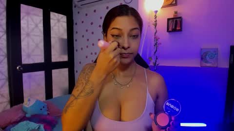 Snapshot of miss_akemi chatting on 11/14/25, 01:21 Akemi 3 online show from 11/14/25, 01:21