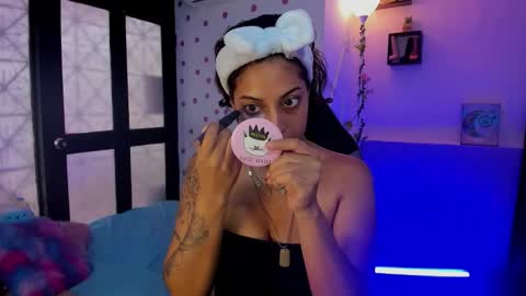 Snapshot of miss_akemi chatting on 11/17/25, 01:06 Akemi 3 online show from 11/17/25, 01:06