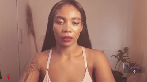 Snapshot of miss_benz chatting on 11/12/25, 01:44 miss_benz online show from 11/12/25, 01:44