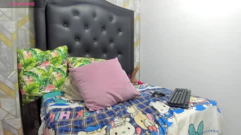 miss_big_ass21 online show from 01/11/25, 08:11