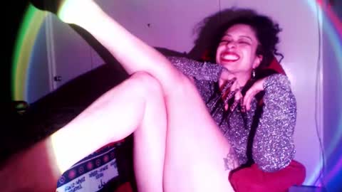 Miss Carmila online show from 10/28/25, 11:18