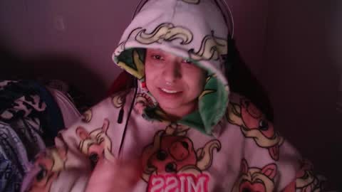 Miss Carmila online show from 11/03/25, 12:24