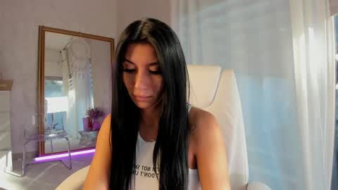Snapshot of miss_diamond__ chatting on 09/21/25, 06:04 miss_diamond__ online show from 09/21/25, 06:04