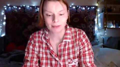 Snapshot of miss_elistia_ chatting on 01/03/25, 03:12 Elis online show from 01/03/25, 03:12