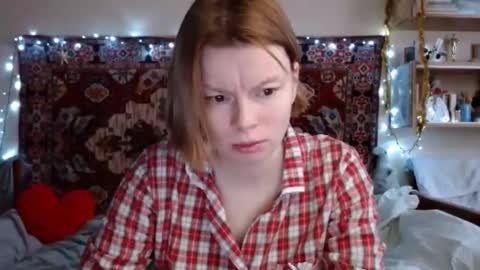 Snapshot of miss_elistia_ chatting on 01/07/25, 12:09 Elis online show from 01/07/25, 12:09