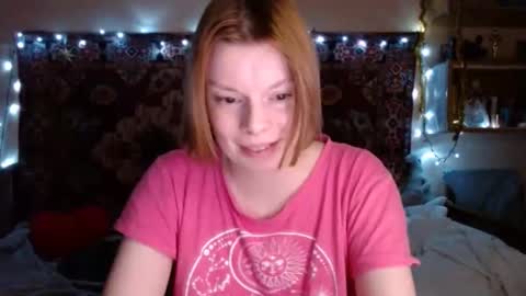 Snapshot of miss_elistia_ chatting on 01/08/25, 03:17 Elis online show from 01/08/25, 03:17