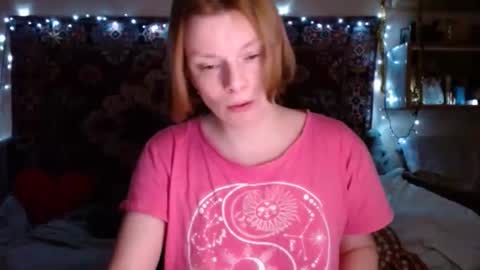 Snapshot of miss_elistia_ chatting on 01/10/25, 03:27 Elis online show from 01/10/25, 03:27