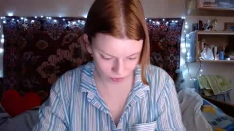 Snapshot of miss_elistia_ chatting on 01/27/25, 11:54 Elis online show from 01/27/25, 11:54