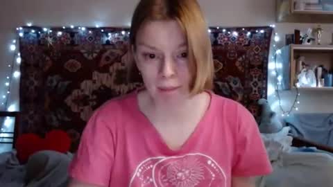 Snapshot of miss_elistia_ chatting on 02/04/25, 12:33 Elis online show from 02/04/25, 12:33