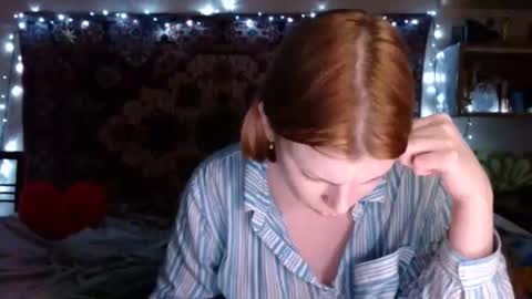 Snapshot of miss_elistia_ chatting on 02/12/25, 03:16 Elis online show from 02/12/25, 03:16