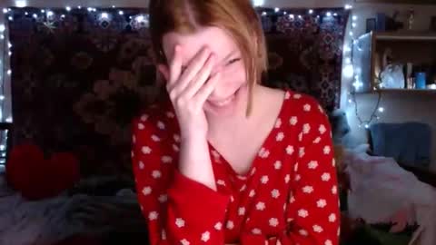 Snapshot of miss_elistia_ chatting on 02/18/25, 03:10 Elis online show from 02/18/25, 03:10