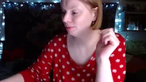 Snapshot of miss_elistia_ chatting on 02/24/25, 03:31 Elis online show from 02/24/25, 03:31