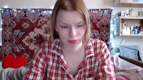 Snapshot of miss_elistia_ chatting on 03/05/25, 10:55 Elis online show from 03/05/25, 10:55