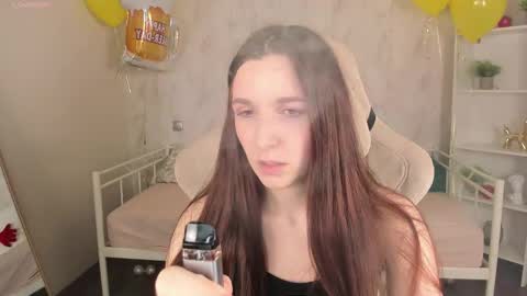 Snapshot of miss_eva__ chatting on 09/19/25, 12:12 Eva online show from 09/19/25, 12:12
