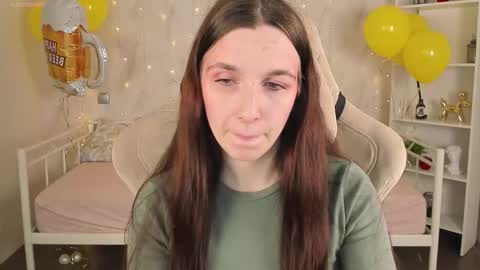 Snapshot of miss_eva__ chatting on 09/29/25, 12:05 Eva online show from 09/29/25, 12:05
