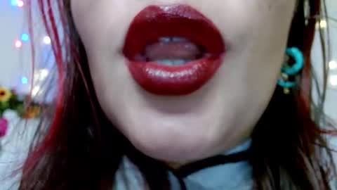 Snapshot of miss_evoleth2 chatting on 03/11/25, 06:32 Miss Evoleth online show from 03/11/25, 06:32