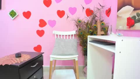 Snapshot of miss_flora chatting on 03/07/25, 11:38 Monica Patricia online show from 03/07/25, 11:38