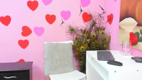 Snapshot of miss_flora chatting on 03/08/25, 11:18 Monica Patricia online show from 03/08/25, 11:18