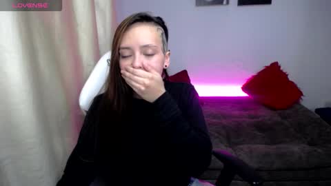 miss_foxxy_ online show from 10/10/25, 09:08