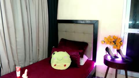 twinny pie online show from 01/30/25, 06:00