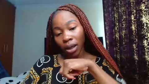 Snapshot of miss_kiarrafit chatting on 02/14/25, 04:37 Miss Kiarrafit online show from 02/14/25, 04:37