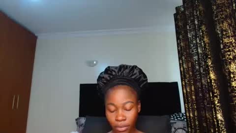 Snapshot of miss_kiarrafit chatting on 03/08/25, 08:33 Miss Kiarrafit online show from 03/08/25, 08:33
