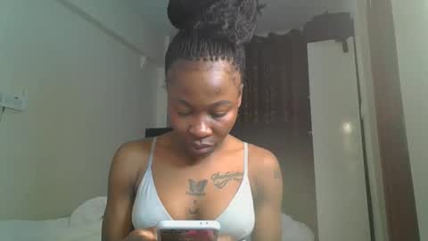 Miss Kiarrafit online show from 11/20/25, 10:37