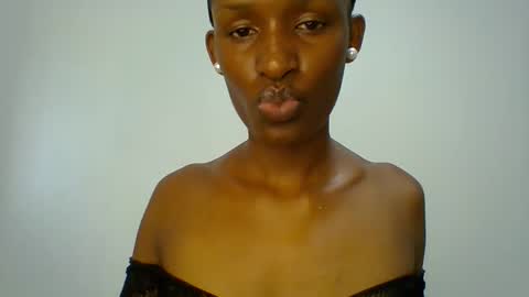 kiki online show from 10/11/25, 11:20