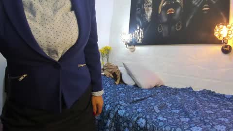 Snapshot of miss_lucero1 chatting on 01/31/25, 06:25 lucero online show from 01/31/25, 06:25