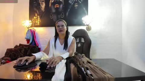 lucero online show from 11/06/25, 01:39