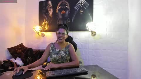 lucero online show from 11/11/25, 02:33