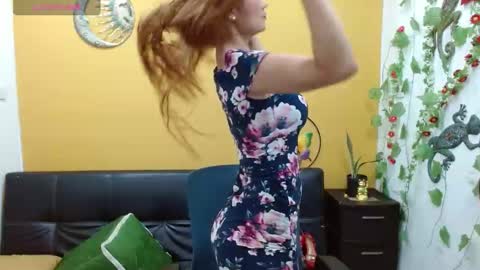 Snapshot of miss_mafehot chatting on 02/21/25, 07:12 mafe maria fernanda online show from 02/21/25, 07:12