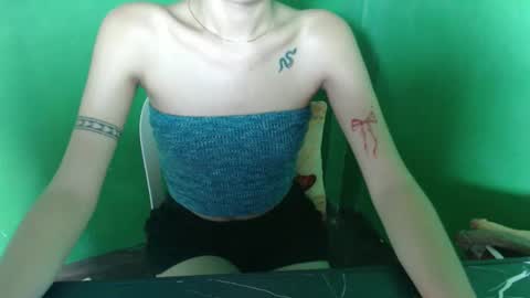 Snapshot of miss_mailyn chatting on 10/22/25, 08:36 miss_mailyn online show from 10/22/25, 08:36