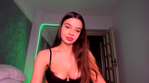Snapshot of miss_medyson chatting on 02/20/25, 08:17 miss_medyson online show from 02/20/25, 08:17