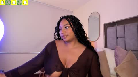 Snapshot of miss_mian chatting on 10/22/25, 09:14 Mian online show from 10/22/25, 09:14