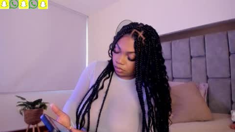 Snapshot of miss_mian chatting on 10/27/25, 09:30 Mian online show from 10/27/25, 09:30