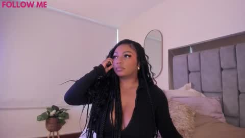 Snapshot of miss_mian chatting on 11/08/25, 08:07 Mian online show from 11/08/25, 08:07