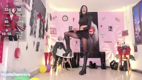 Miss Nicole online show from 10/07/25, 03:31