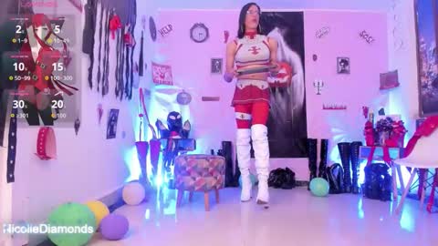 Miss Nicole online show from 10/17/25, 01:46